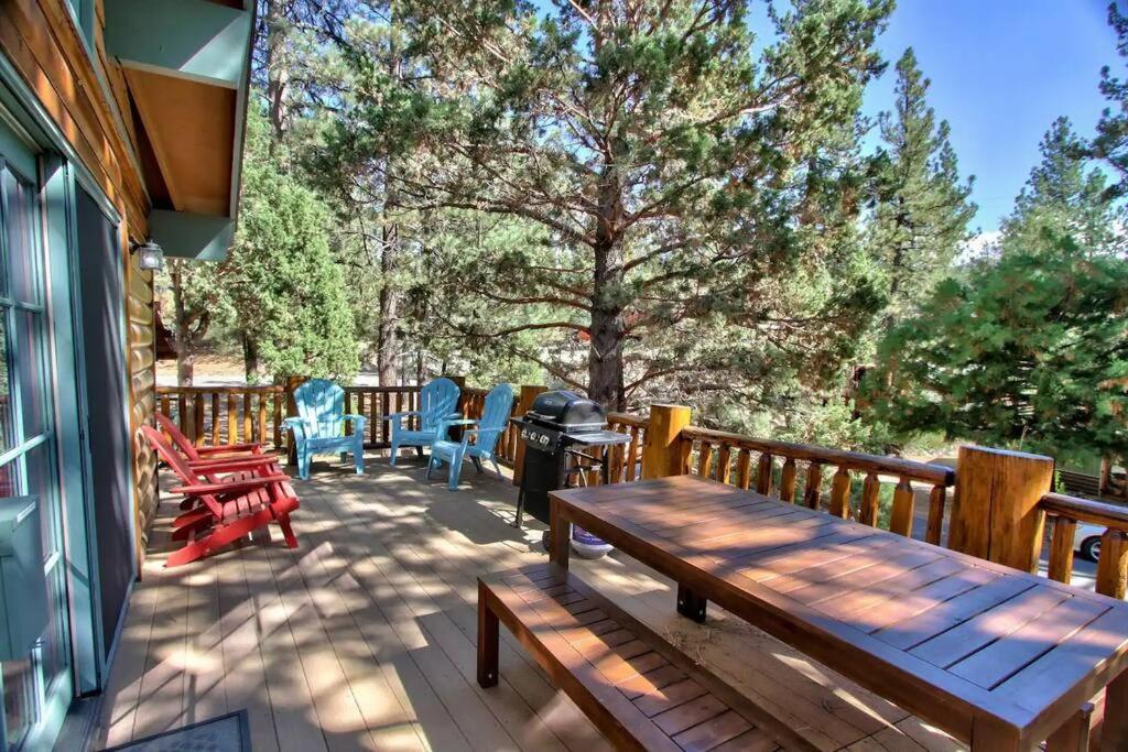 Вилла Chalet Monterey W/Hot Tub - Big Decks/Bbq Биг Бэар Лейк Экстерьер фото